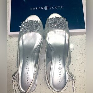 Karen Scott Bling Heels NIB